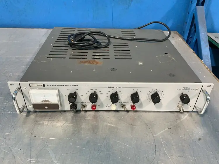 Used FLUKE 412B Power Supply - High Voltage Ohio US | HGR 24 #1406212