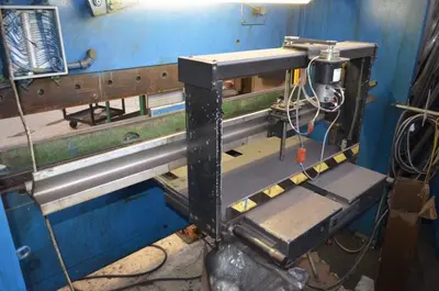 90 TON X 8' CINCINNATI MODEL 90FMx6 HYDRAULIC PRESS BRAKE: STOCK #15766