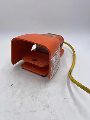 Used HERCULES HERCULES FOOT SWITCH 511-B Switch Parts | ND Industrial Surplus #1214142
