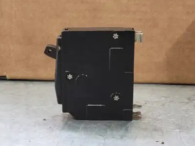 USED SQUARE D QO115