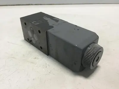 USED VICKERS DG4V-3-22A-M-U-HL7-60