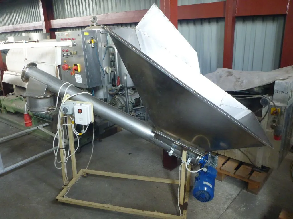 100 MM Diameter x 1500 mm Length Used Mobile Stainless Steel Screw Conveyer Type "O"
