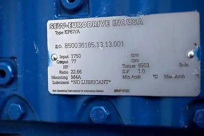 NEW SEW-EURODRIVE KF67 /A GEAR REDUCER 22.66 RATIO