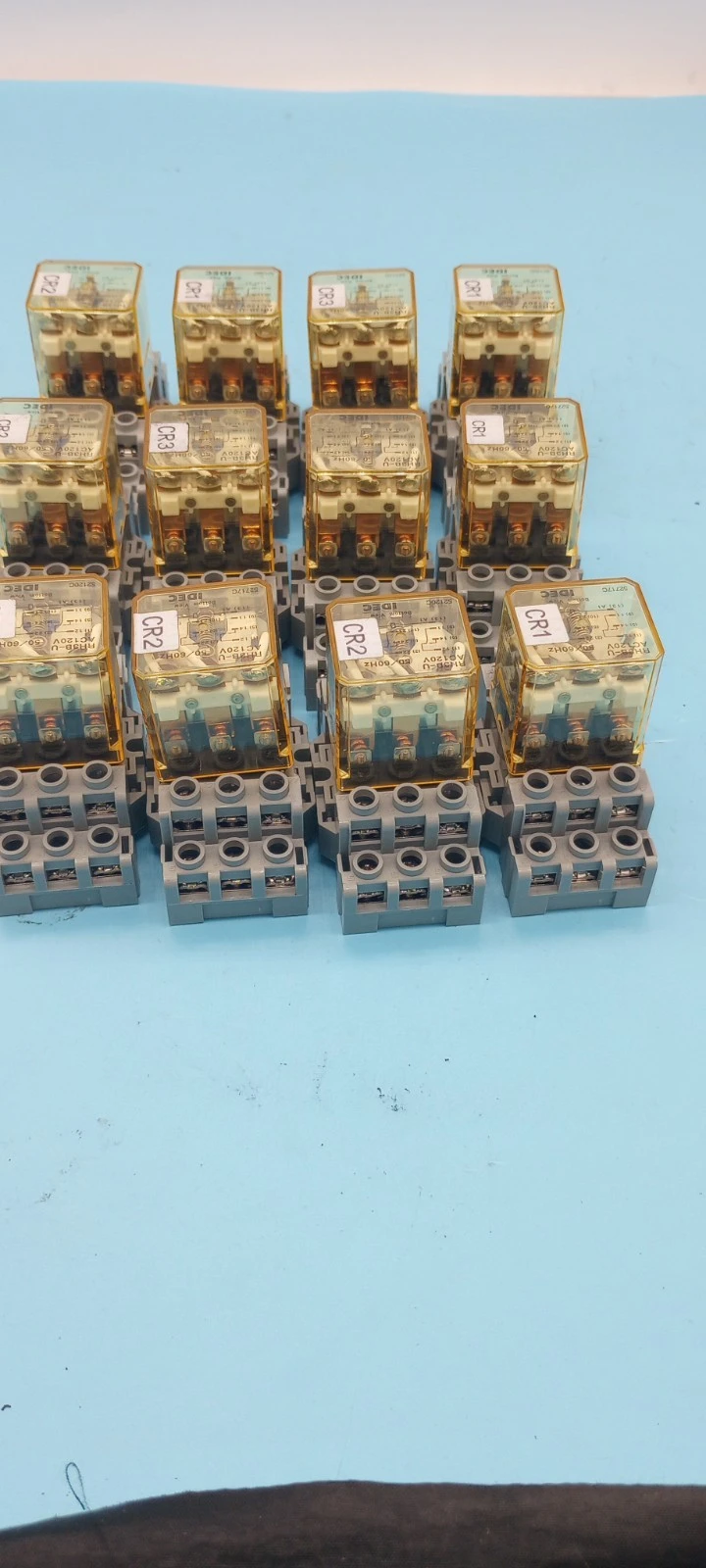 USED IDEC IDEC 521717C + IDEC SH3B-05C DEC RH3B-U RELAY