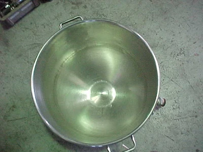 USED 60 QUART MIXING BOWL MIXING BOWL