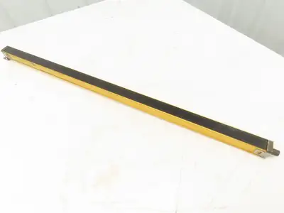 Omron F3SN-A0847P25-L-01 Safety Light Curtain Emitter 847mm Protected Height