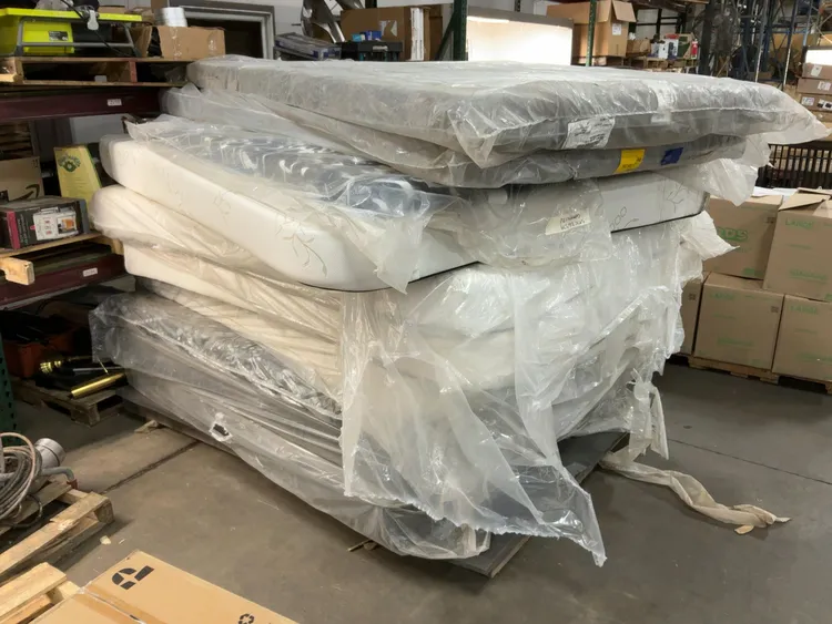 Used _UNKNOWN_ _UNKNOWN_ Bulk Merchandise / Pallets Michigan US | Miedema Asset Management Group #1183436