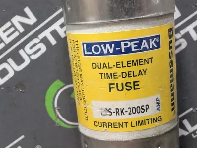 Lot of 4 Bussmann LPS-RK-200SP Low-Peak Dual Element Time Delay Fuses 200A Used