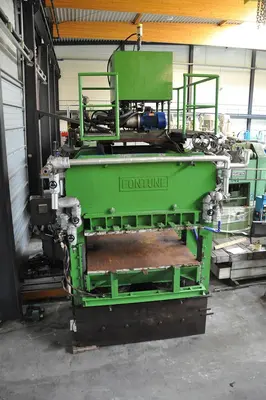 USED FONTIJNE 2000 TON HEATED