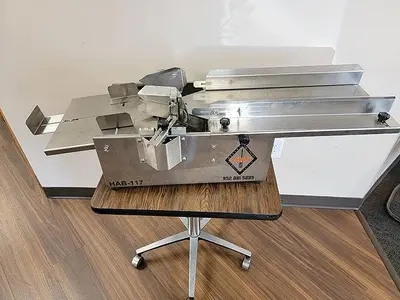 _UNKNOWN_ HB-117 Bread and Bun Bagging | Harvest Equipment and Fabrication Inc (2)