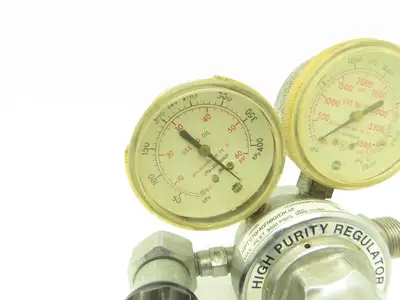Victor HPT270/40/590/DK4F 2 Stage Regulator Gas Regulator Gauges 0-4000/0-60PSI