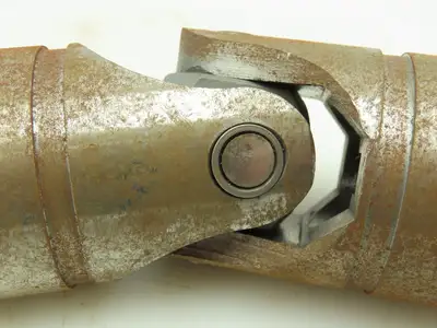 Lovejoy D13B UJNT Universal Coupler 7.00" OAL x 2.50"OD x 1 3/8" Keyed Bore