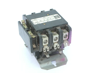 Used General Electric CR353EE3BHOEF Circuit Breakers California US | Davliegogo LLC #1705481