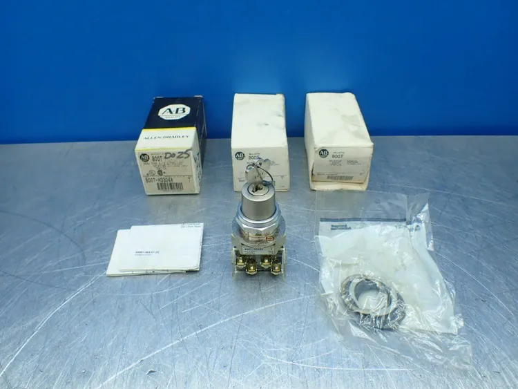 New | in-Stock ALLENBRADLEY 800TH3304A Relays & Switches Ohio US | HGR 24 #763786