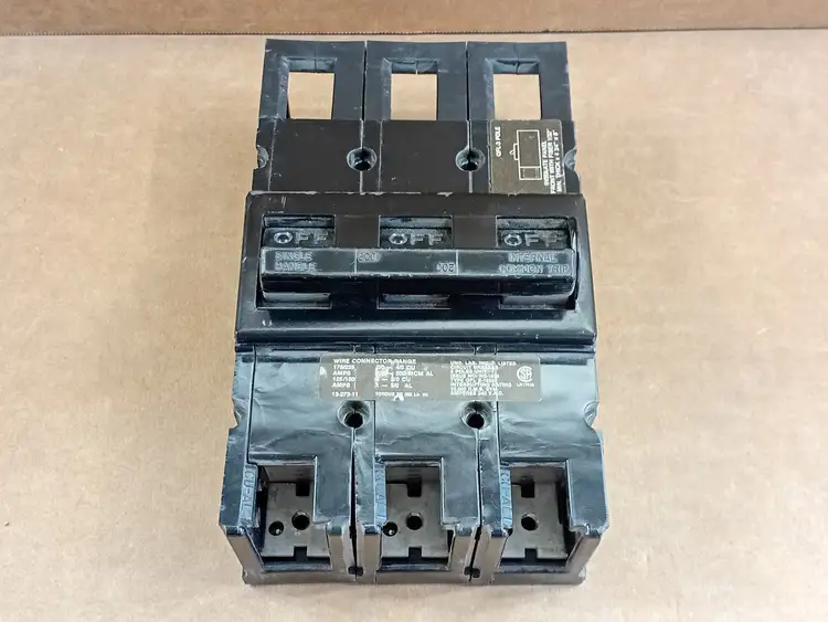 Used COMMANDER QFL3200 Switchgears British Columbia CA | Lenmark #1432120