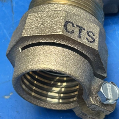 FORD CTS 1 In. 90 Deg. Brass Elbow, Polyethylene Pipe Connector NNB Fast Ship