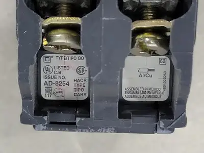 Used SQUARE D QO215 Switchgears British Columbia CA | Lenmark #239799