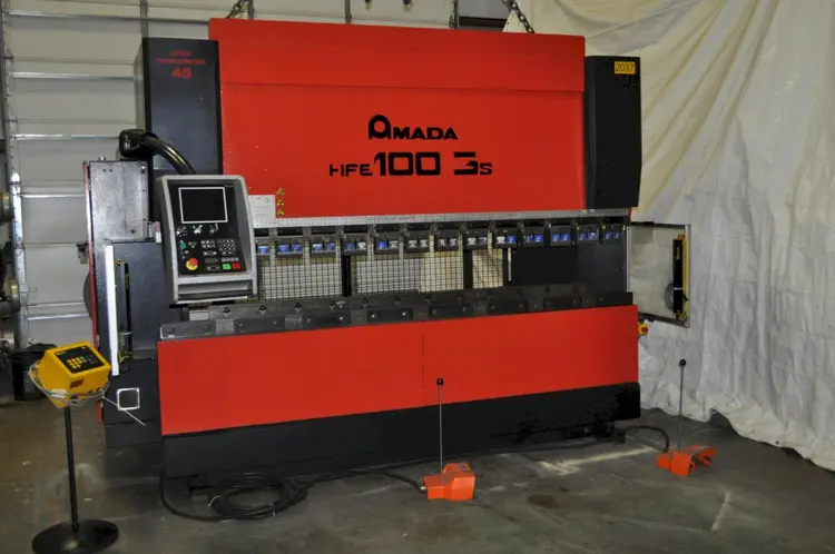 Used 2003 AMADA HFE-1003-S Press Brakes Ohio US | D & D Industries #437526