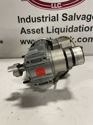 Sew-Eurodrive 21087071 Gear Drive/Speed Reducer 0.16/0.18HP 3PH 7:1 w/ Encoder