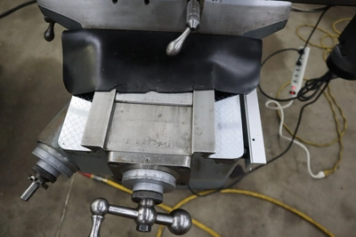 Used 1981 BRIDGEPORT SERIES I Vertical Mills Minnesota US | Machinesused.com #1513232