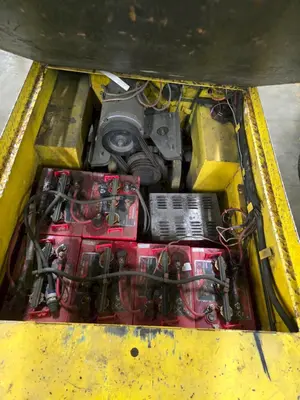 USED CUSHMAN 898361