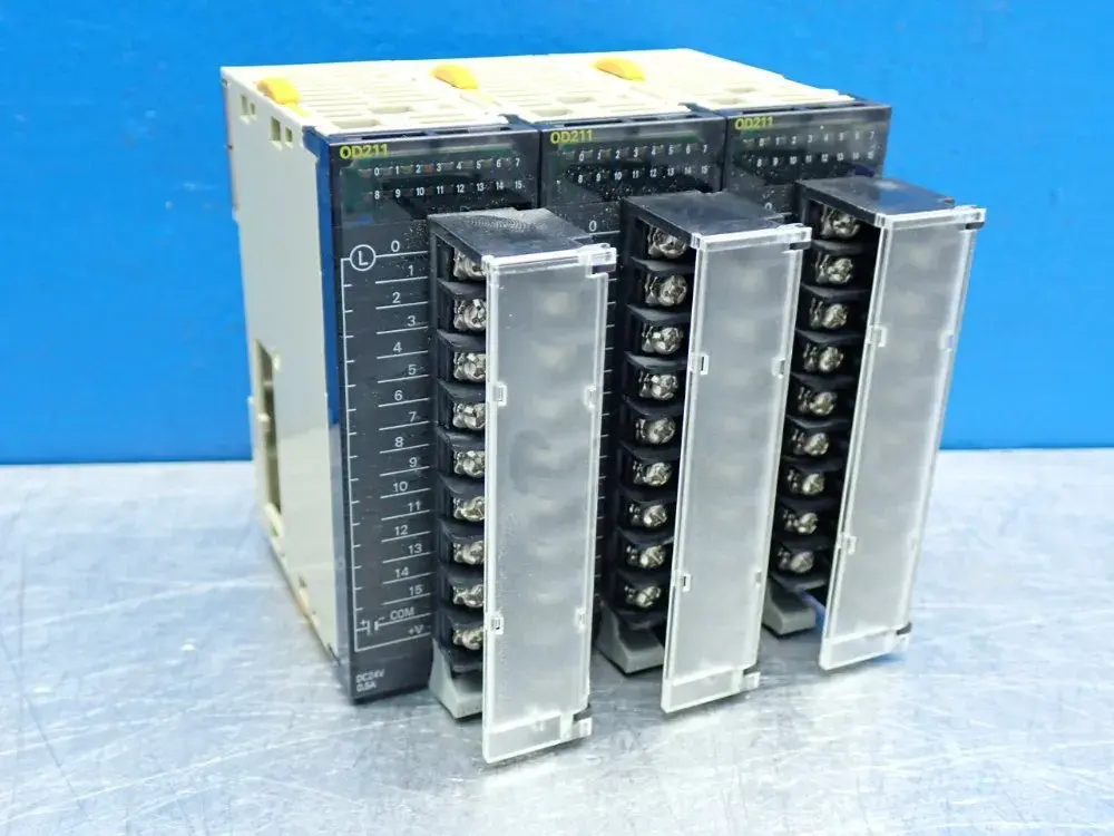 USED OMRON CJ1WOD211