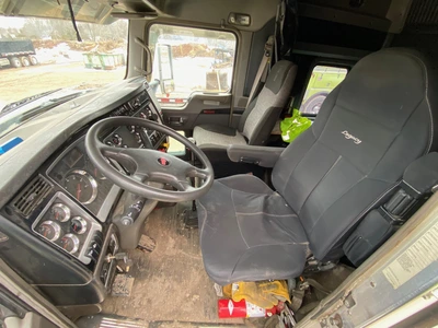 Used 2009 KENWORTH T660 Conventional trucks Wisconsin US | Proxy Equipment #1384919