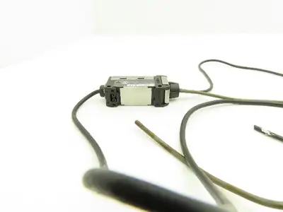 Keyence PX-10P Photoelectric Sensor Amplifier Unit PNP  Lot of 2