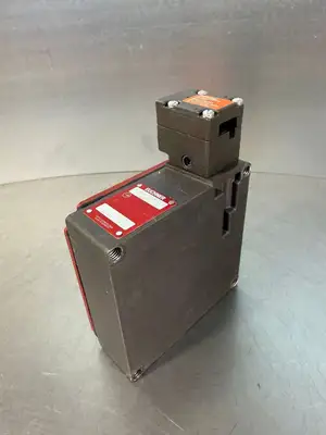 Euchner Safety Switch TZ TZ1LE024PGVFG-R / TZ1LE024PG (2.1.5)
