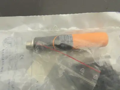IFM IA5106 Efector 100 Inductive Proximity Sensor  10-36 VDC