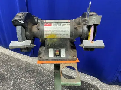 Used 2002 DAYTON 4Z909C Pedestal Type Grinders (Double End) Ohio US | HGR 24 #1437817