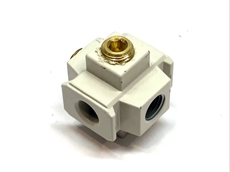 Used SMC CROSS SPACER FOR AC20-A MODULAR FRL 1/4" NPT Valves/Fittings | Maverick Industrial Sales #1100358