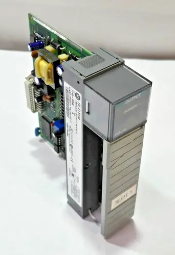 ALLEN BRADLEY SLC 500 1746-NO4I SER A 1746NO4I OUTPUT MODULE ANALOG