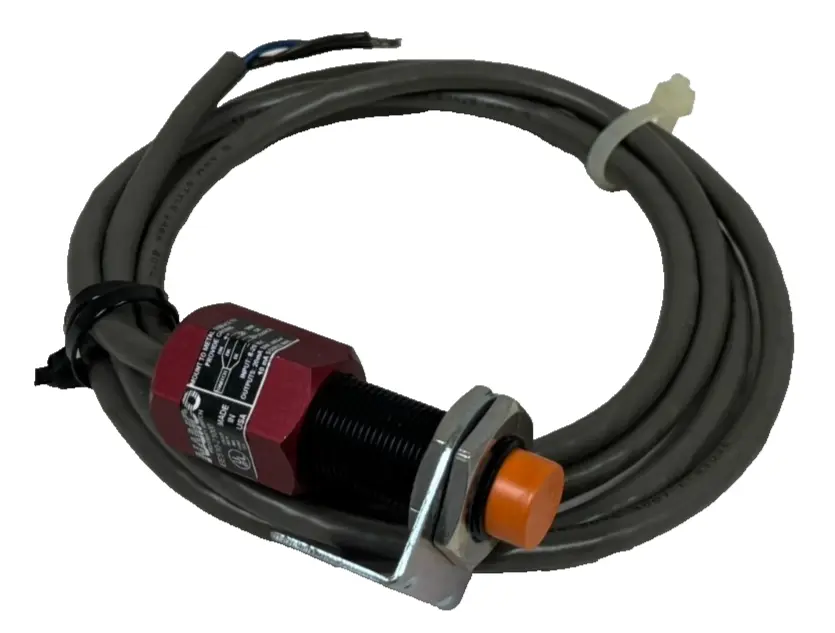 NEW NAMCO EE510-21000 PROXIMITY SWITCH 8-28VDC