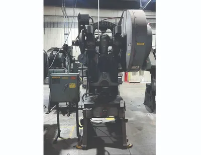 1975 FEDERAL 6 OBI / Gap Frame Press | Universal Press & Machinery (UPM) (1)