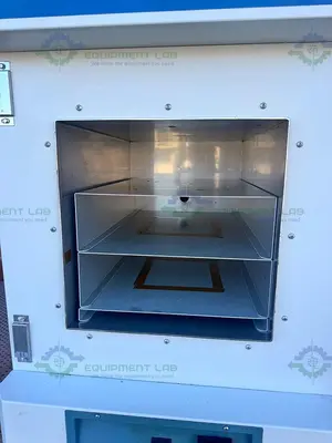 USED LINDBERG / BLUE M VO1218A VACUUM OVEN 6° TO 260°C, 1.5 CU. FT.