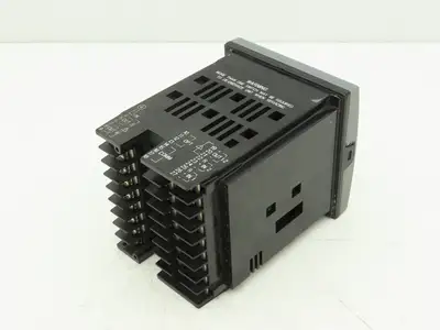 Honeywell UDC2500 Digital Temperature Controller DC2501-CE-0A00-200-00000-00-0