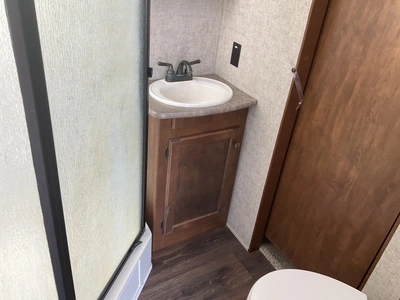 USED 2016 KEYSTONE SPRINTER SERIES M-299