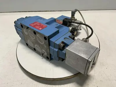 USED MOOG D633-7368