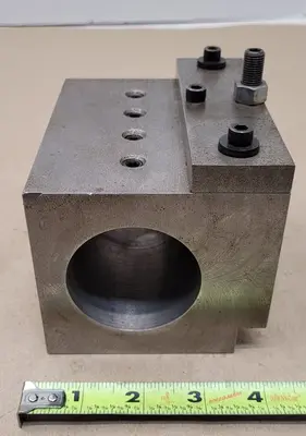QUICK CHANGE BORING BAR TOOL POST HOLDER, LATHE TOOLING, 2.25IN BORE, 2-1/4IN WEDGE, L4IN, W5IN