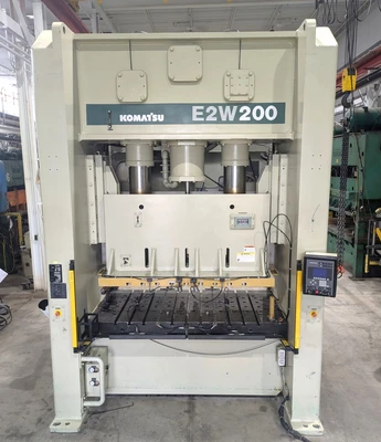 USED 2007 KOMATSU PRESSES KOMATSU E2W200-SVS PRESS