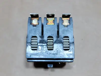 USED CUTLER-HAMMER GBH3030