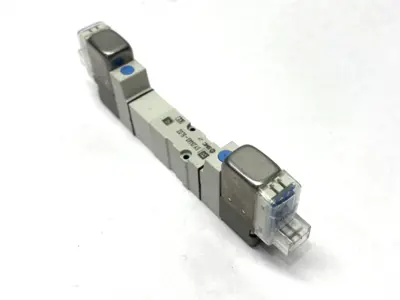 USED SMC PNEUMATIC SOLENOID VALVE 5-PORT 24VDC