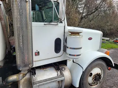 USED 1988 PETERBILT 357
