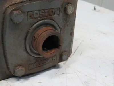 Boston Gear 34K29-872 10:1 Ratio .5Hp 208-230/460V 3Ph 1" Thru Shaft Gear Motor