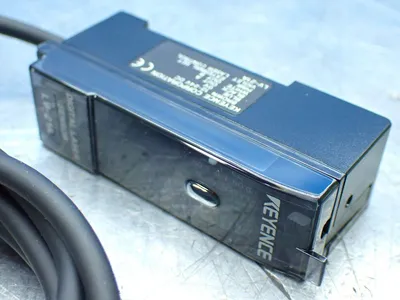 New | in-Stock KEYENCE LV21A Amplifiers | HGR 24 #741340