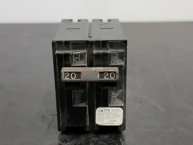 Used LENMARK INDUSTRIES Q220 Switchgears British Columbia CA | Lenmark #243000