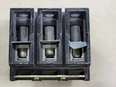 30 Amp 3 Pole Circuit Breaker