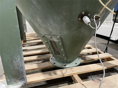 40 Cu. Ft. Capacity Smoot Surge Hopper
