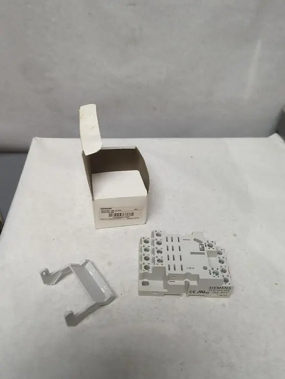 New | in-Stock SIEMENS 3TX7144-1E9 Tube Sockets Ohio US | Surplus Asset Holdings #1239499